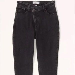 Black Curve Love Ultra High Rise 90s Slim Straight Jean NWT